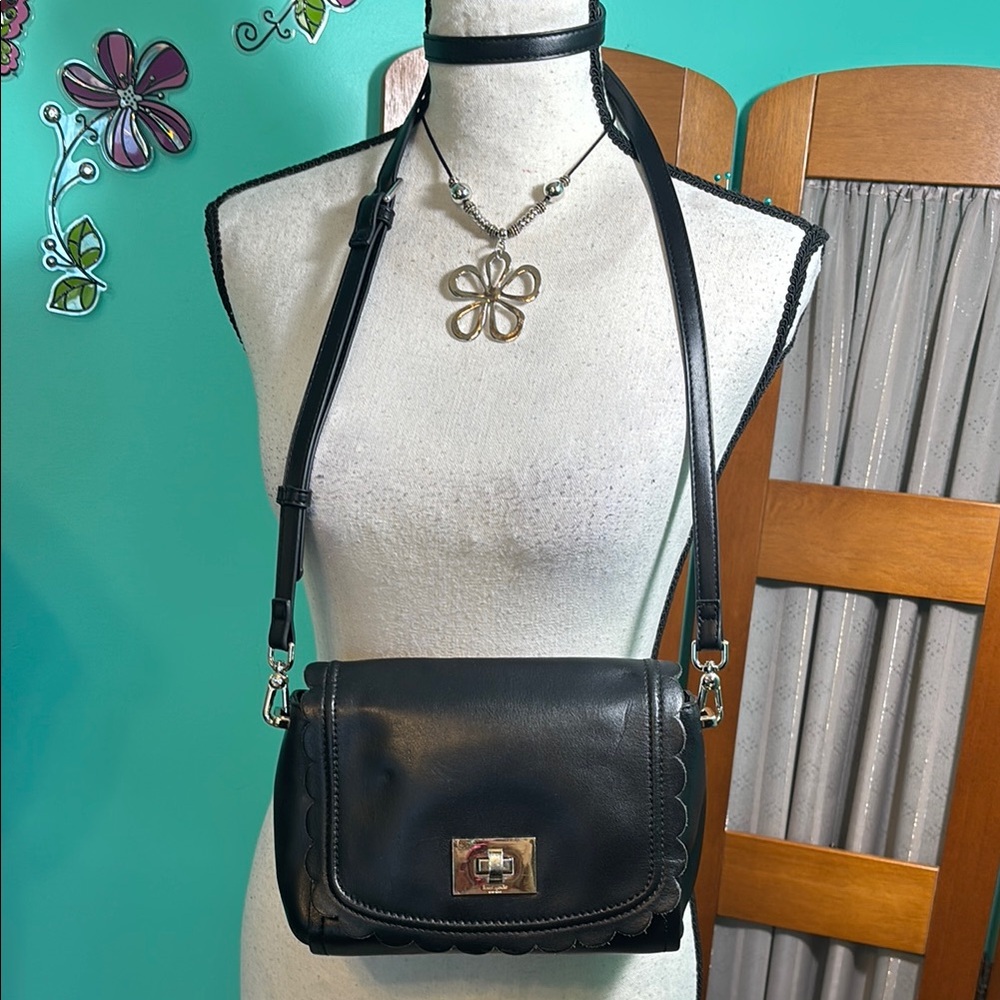 Kate Spade Zanki Black Crossbody Bag with Structured Design